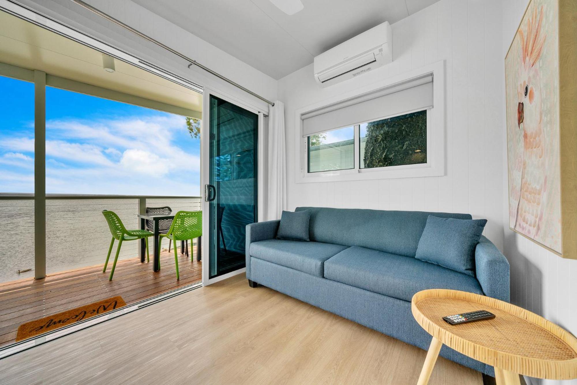 Two Shores Holiday Village Entrance Bagian luar foto